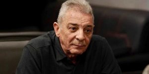 محمود حميدة “غاضب” من ترتيب اسمه في شارة فيلم “هارلي”