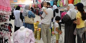 عروض باهضة وأسواق مكتظة.. الجزائريون يتأهبون لاستقبال عيد الفطر على طريقتهم