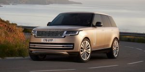 رنج روفر 2024 بنظام هايبرد وقوة 606 حصان