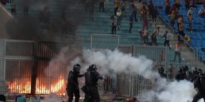 “الكاف” يفتح تحقيقا حول شغب جماهير الترجي والرجاء