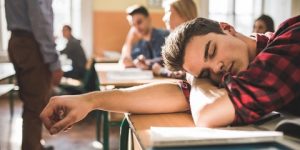 جديد الطب.. هل تعلم أنك تستطيع تعلّم لغة جديدة وإتقانها وأنت نائم؟