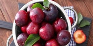 فوائد البرقوق لمرضى السكري.. ما الكمية المسموح بها؟