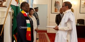 الولي ” الزاوي” يقدم اوراق اعتماده سفيرا للجمهورية الصحراوية لدى زيمبابوي