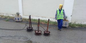 ازالة الاعمدة و الحواجز الحديدية ببن عكنون