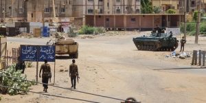 استمرار المعارك في السودان.. وترقب لنتائج مفاوضات جدّة