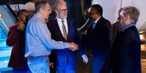 لافروف يصل إلى كينيا بعد انقطاع دام 13 عاماً