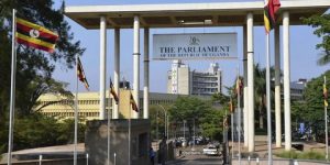 أوغندا تقر قانونا يجرم المثلية الجنسية وبايدن غاضب