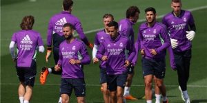 يعرض 6 لاعبين للبيع.. الريال يبقي على الثلاثي المخضرم