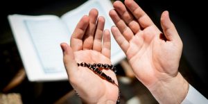   الذكر أفضل ما يعمل في العشر