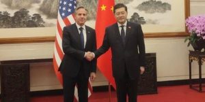 بلينكن يصل إلى الصين في زيارة نادرة لمسؤول أمريكي