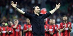 ابراهيموفيتش يعلن اعتزاله كرة القدم