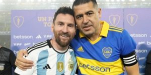 ميسي: من الرائع تكريم ريكيلمي