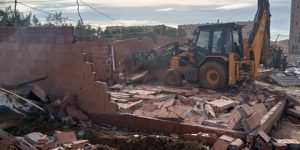 العملية لا تزال مستمرة.. هدم 50 بناية فوضوية بالشراقة 