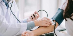 جديد الطب.. كيف يؤثر الطقس الحار على ضغط الدم؟