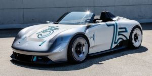 للاحتفال بسيارتها الأولى على الإطلاق.. بورش تكشف عن فيجن 357 سبيدستر الكهربائية