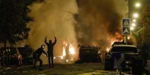 اعتقال أكثر من 1300 شخص منذ بدء الاحتجاجات.. فرنسا تغرق في الفوضى