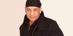 لأول مرة.. عصام كاريكا يكشف سر ارتدائه غطاء الرأس لسنوات