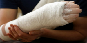 جديد الطب.. الرجال أقل اهتماما من النساء في متابعة فحوصات الكسور