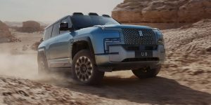 Yangwang U8 تجمع بين الفخامة , القوة ,الأداء , والسعر الباهض