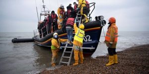 فرنسا تعلن هلاك ستة لاجئين اثرغرق قارب