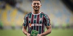 فلومينينسي يرفض عرضا من ليفربول لضم أندريه