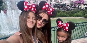 بعد قضيتها الأخيرة.. رضوى الشربيني تغادر مصر