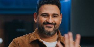 أكرم حسني: لا تقارنوني بمحمد هنيدي ومن الخطأ وضع اسمي بجانب اسمه