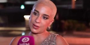 أسماء شريف منير: قرار حلق شعري جاء بـ3 ثوانٍ.. ووالدي غير راضٍ عني دائما