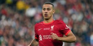 كلوب ينفي نية ليفربول بيع تياغو