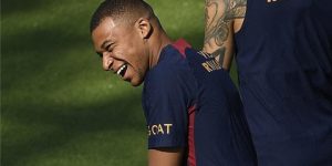 باريس يستعطف مبابي: هكذا يتصرف العظماء!