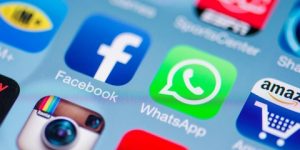   ما هو حكم نشر المواد المحرمة عبر الوسائط ؟