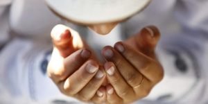 الرزاق ذو القوة المتين