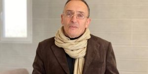 عاشور فني يعلن عن تأسيس حركة الشعر العالمية في الجزائر