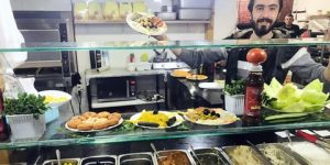 السوريون في المجتمع الجزائري.. اندماج وقصص نجاح وكفاح