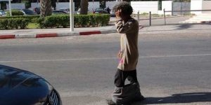 عشرات المجانين والمشردين عبر الشوارع يهددون حياة المواطنين