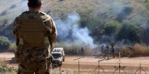 تبادل للقنابل الدخانية بين الجيش اللبناني والمحتل الصهيوني