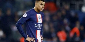 كارفخال إلى مبابي: الأفضل يلعب دائماً مع ريال مدريد