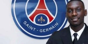 كولو مواني يوقّع على كشوفات باريس سان جيرمان