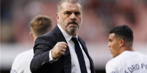 فان دي فين مدافع توتنهام: هذا سر بوستيكوغلو