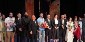 “الثورة”.. ختام البرنامج المسرحي لاحتفالات ستينية الاستقلال