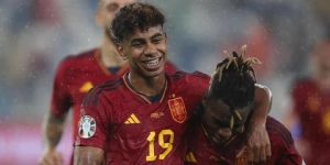 يامال يعلق على تمثيل إسبانيا بدلا من المغرب