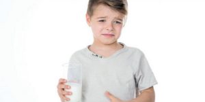 “حساسية الحليب” تتراجع مع تقدم عمر الأطفال