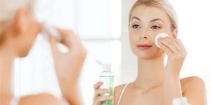 جمال وأناقة ..الإزالة الخاطئة للماكياج تقلل فرص البشرة في النضارة