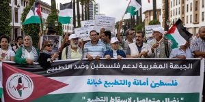 مئات الآلاف من المغاربة يتظاهرون في الرباط …ومطالب بوقف التطبيع