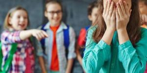 المستوى الاخلاقي عند الأطفال.. بين مسؤولية الأسرة ودور المدرسة