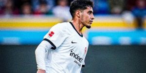 شايبي يحظى بالاعتراف من ناديه أنتراخت فرانكفورت