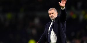 بوستيكوغلو يسجل اسمه في تاريخ الدوري الإنجليزي