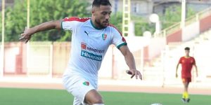 على إثر وقائعه مع حكم المباراة.. لجنة الانضباط تعاقب نجم المولودية يوسف بلايلي