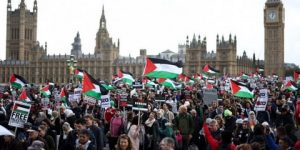 100 مظاهرة في بريطانيا رفضا للحرب على غزة