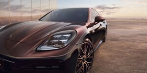 سيارة فريدة بطلاء من الذهب.. بورش تكشف عن  باناميرا توربو Sonderwunsch  